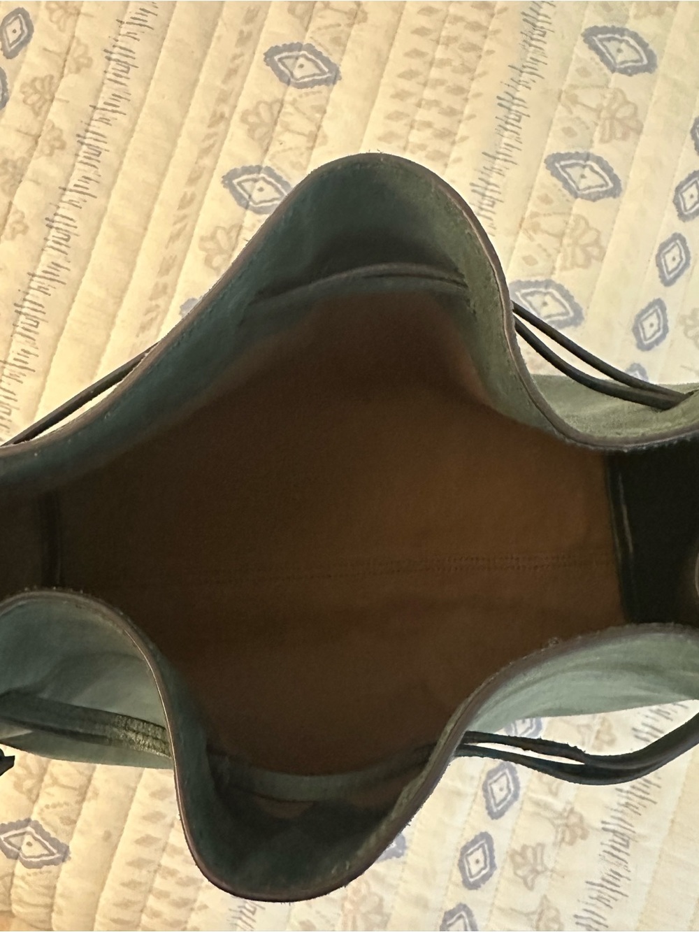 madewell • drawstring bag in suede - Picture 7 of 7